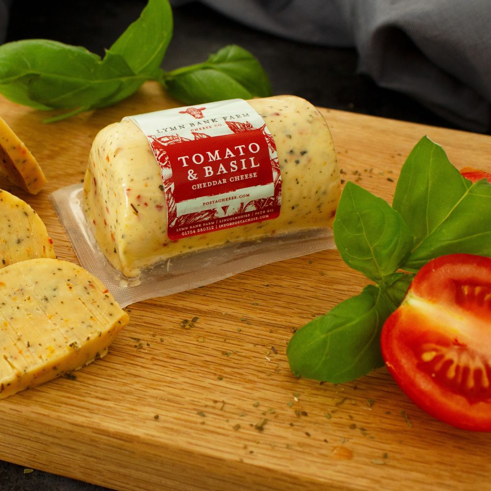 Lymn Bank Farm Tomato Basil Cheese Barrel 145g